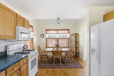 2 Bedroom 1.5 Bath Condo in East Islip School District. Larger - photo 8