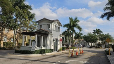 Lake Townhome/Townhouse For Sale in Homestead, Florida
