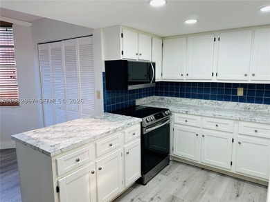 Perfect investment opportunity! PRICE FOR SALE !!! Spacious and - photo 4