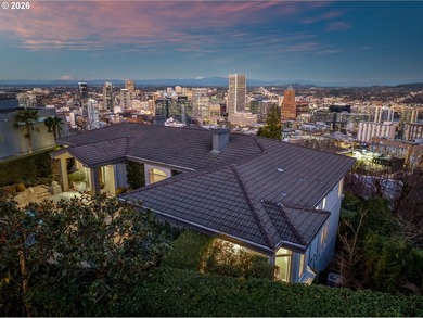 Occupying an elevated position with sweeping, cinematic vistas - photo 5