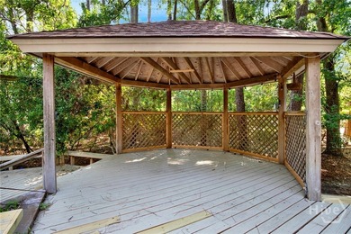 Welcome to an exceptional home in the highly sought-after - photo 39