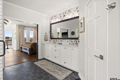 Majestic waterfront property in the coveted El Dorado - photo 15