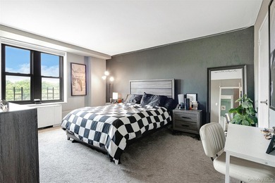 Welcome to this sprawling 3-bedroom, 2-bathroom corner unit in - photo 25