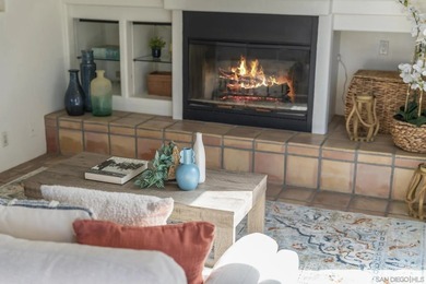 Wake up to sweeping canyon, mountain, and sunrise views from - photo 31