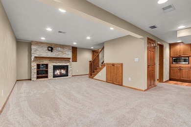 Luxury finishes and exceptional space come together in this - photo 44