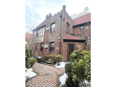 Charming Renovated Tudor Duplex | Prime North Flushing Ideally - photo 1