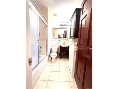 Charming Renovated Tudor Duplex | Prime North Flushing Ideally - photo 5