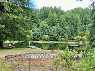 Your Pacific Northwest oasis here at Fishhawk Lake awaits. This - photo 9