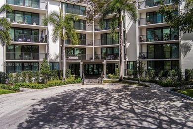 Explore a beautifully renovated first-floor condo with garage - photo 5
