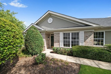 Lake Townhome/Townhouse For Sale in Plainfield, Illinois