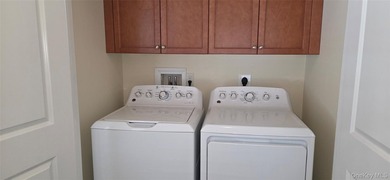 Enjoy resort-style living in this beautifully maintained - photo 14
