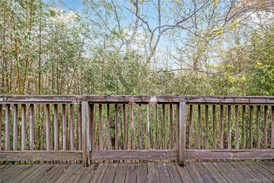 Located in the highly sought-after Oakwood on the Sound - photo 17
