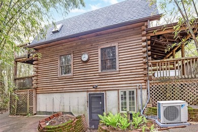 Located in the highly sought-after Oakwood on the Sound - photo 19