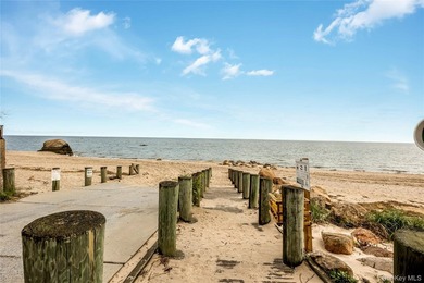 Located in the highly sought-after Oakwood on the Sound - photo 25
