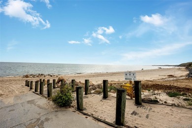 Located in the highly sought-after Oakwood on the Sound - photo 26