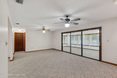 Dont miss this charming 3-bed, 2.5-bath 2 car garage home - photo 10