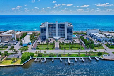 Step into this contemporary masterpiece with spectacular ocean - photo 1