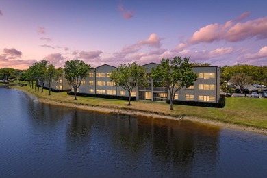 Lake Condo For Sale in Tamarac, Florida