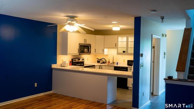 Welcome to easy, low-maintenance living, and lots of usable - photo 3