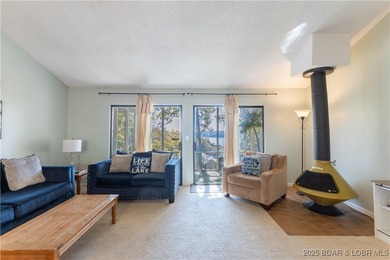 Location, Lifestyle & Convenience, this 1 has It All! Welcome to