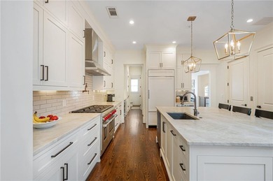 Welcome to luxury living in an unbeatable Alpharetta location