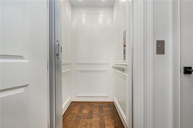 Welcome to luxury living in an unbeatable Alpharetta location