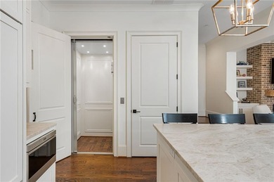 Welcome to luxury living in an unbeatable Alpharetta location