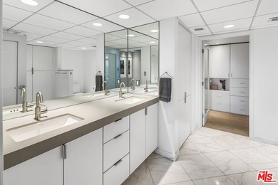 An exceptionally rare opportunity to own one of Azzurra's most - photo 32