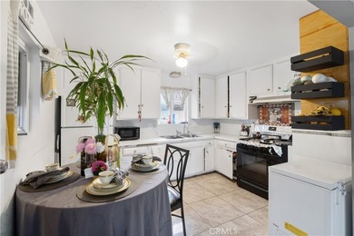 Excellent investment opportunity in Santa Ana! This - photo 11