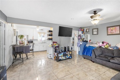 Excellent investment opportunity in Santa Ana! This - photo 13