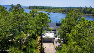 Set along the tranquil waters of Northwest Creek with sailboat - photo 2