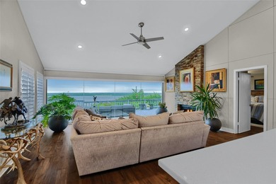 There is nothing that says summer on Lake Texoma quite like the - photo 4