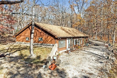 Lake of the Ozarks Home For Sale in Barnett Missouri