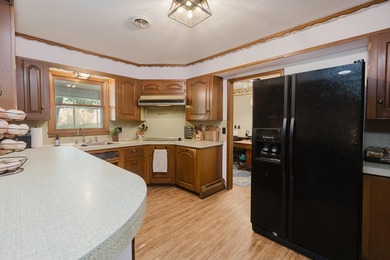 Charming & Recently refreshed, this Ranch Style Home blends - photo 16