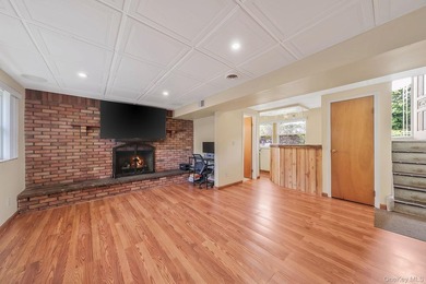 Beautifully maintained and thoughtfully updated, this 3 bedroom - photo 16