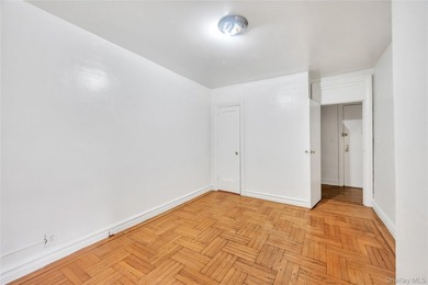 Welcome to this exceptional multi-family residential building - photo 18