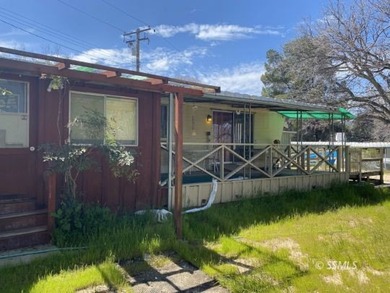 Wow, this 2-bedroom, 1.5 bath home has a HUGE 2 car garage with - photo 19