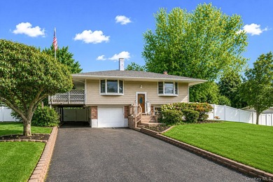 Beautifully maintained and thoughtfully updated, this 3 bedroom - photo 26
