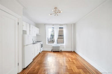 Welcome to this exceptional multi-family residential building - photo 27