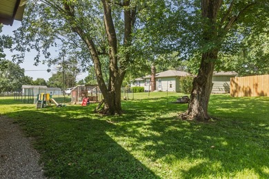 Charming & Recently refreshed, this Ranch Style Home blends - photo 37