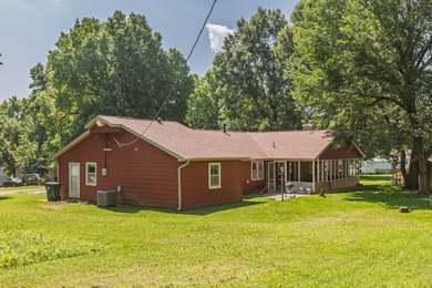 Charming & Recently refreshed, this Ranch Style Home blends - photo 39