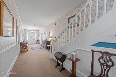The Benjamin Ellis House-A Distinguished Historic Bed & - photo 25