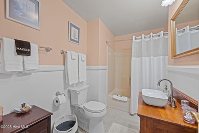 The Benjamin Ellis House-A Distinguished Historic Bed & - photo 42