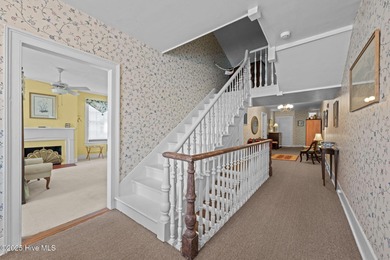 The Benjamin Ellis House-A Distinguished Historic Bed & - photo 46