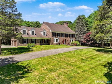 Estate living in the heart of Easton. Set on 3 private acres - photo 3