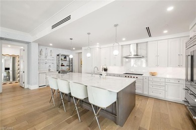 UNIQUE CORNER RESIDENCE IN QUATTRO AT NAPLES SQUARE WITH - photo 10