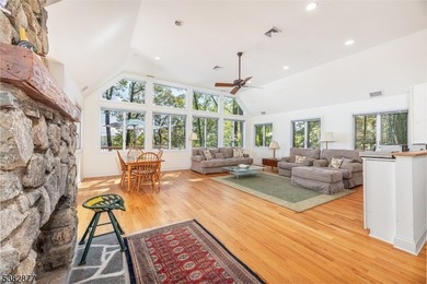 Contemporary Elegance with Stunning Lake Views. Welcome to this - photo 12