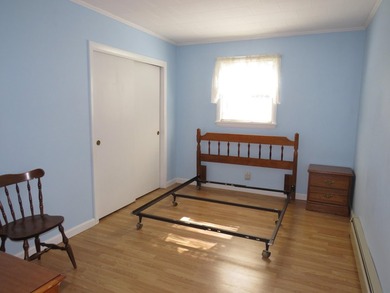 Welcome home to this well-maintained 3-bedroom, 1-bath property - photo 20