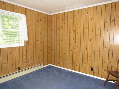 Welcome home to this well-maintained 3-bedroom, 1-bath property - photo 21