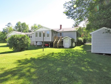 Welcome home to this well-maintained 3-bedroom, 1-bath property - photo 28